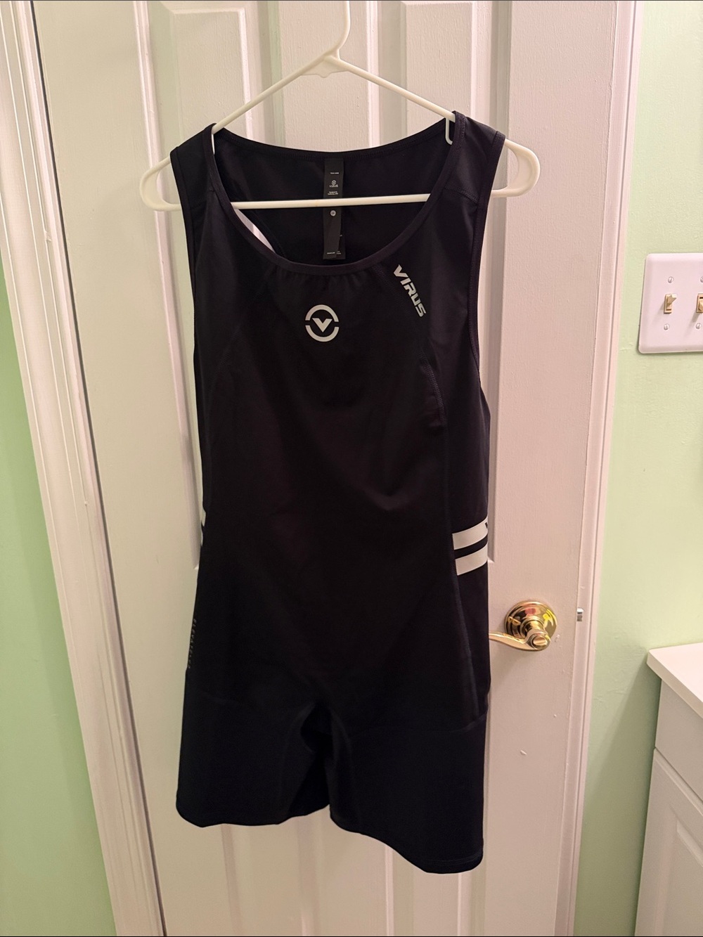 Virus Black competition singlet